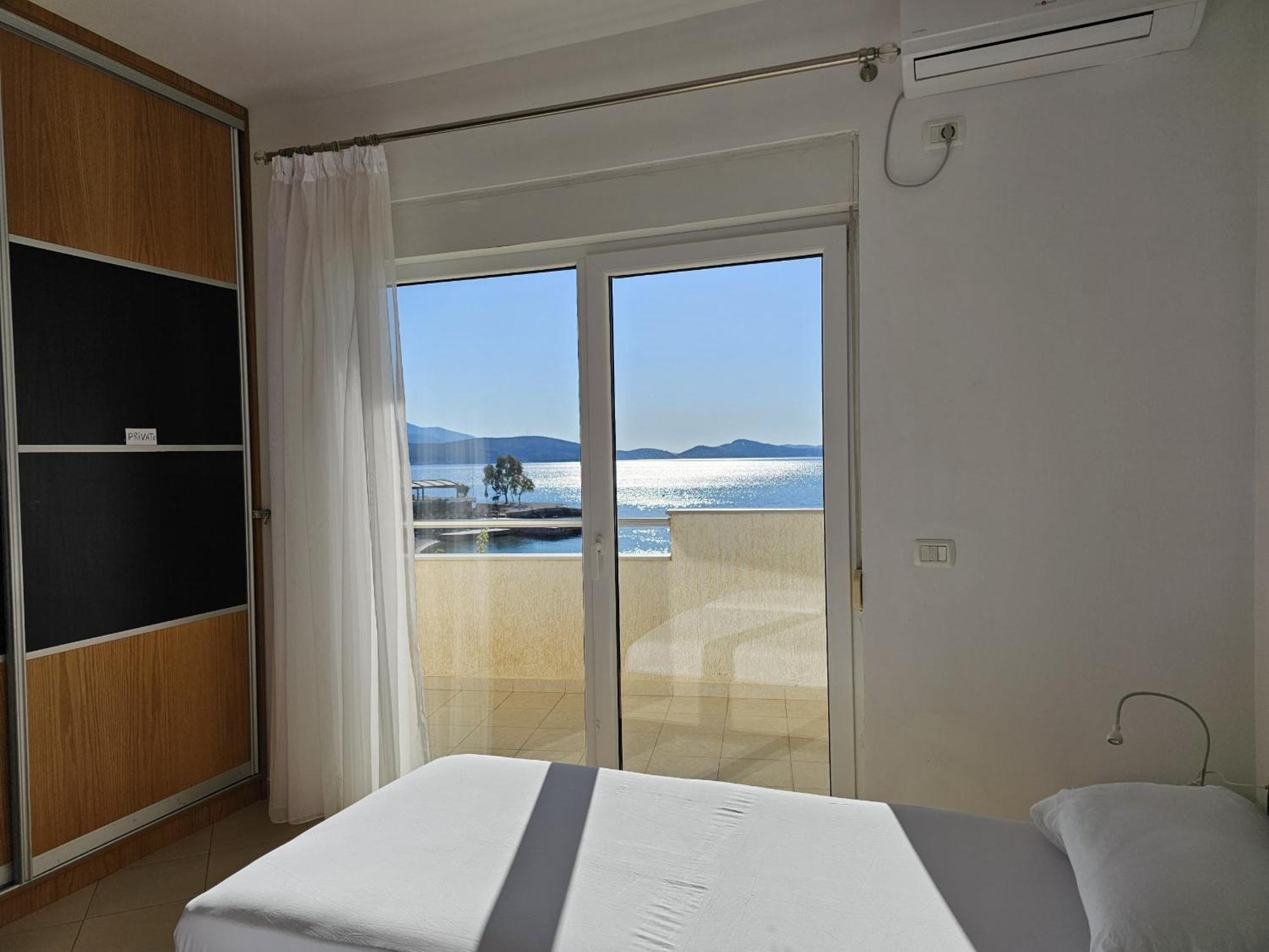 Svein Apartment ซารานเดอ ภายนอก รูปภาพ